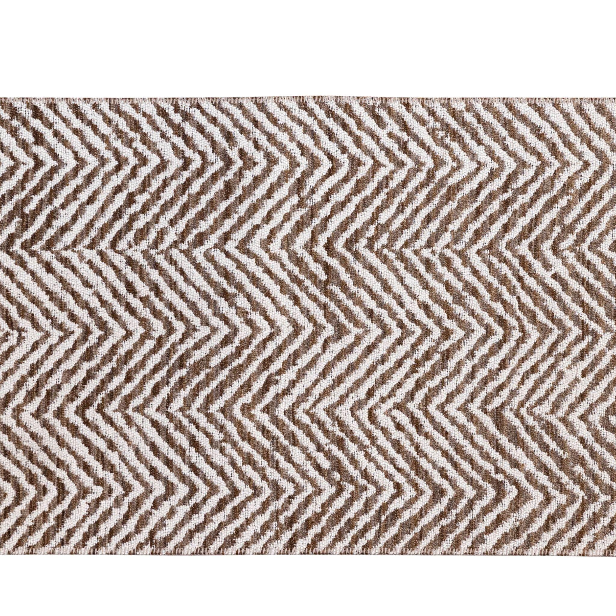 Impulse runner rug with geometric pattern
