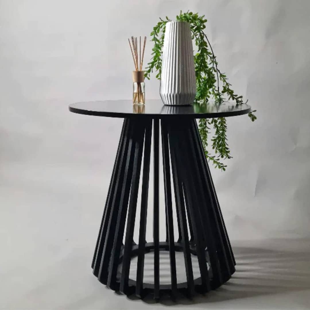 Side Table Ribbed Birch In Black with vase on top