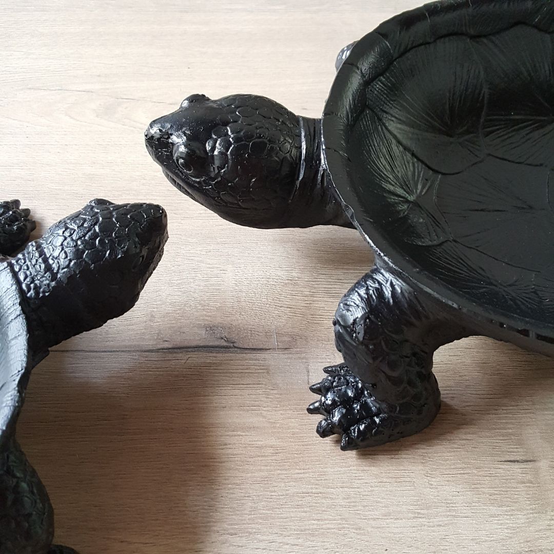 Rust Turtle Set Turtle Tray Set of 2 | Black | Woodka Interiors
