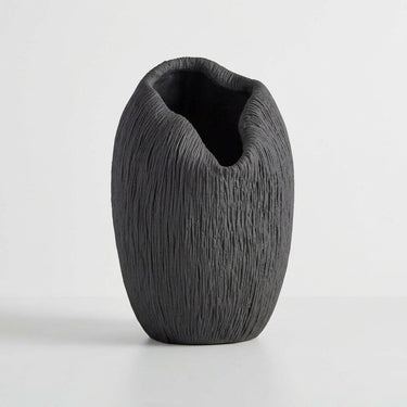 Atoll black ribbed vase.
