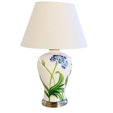 Table lamp with Agapanthus design on lamp base