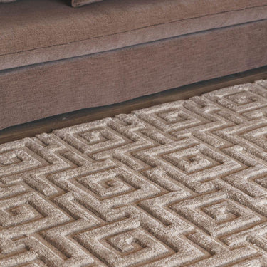 Maze Rug in Dune highlighting plush wool texture and geometric pattern