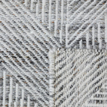 sunstrokes outdoor rug Domino close-up