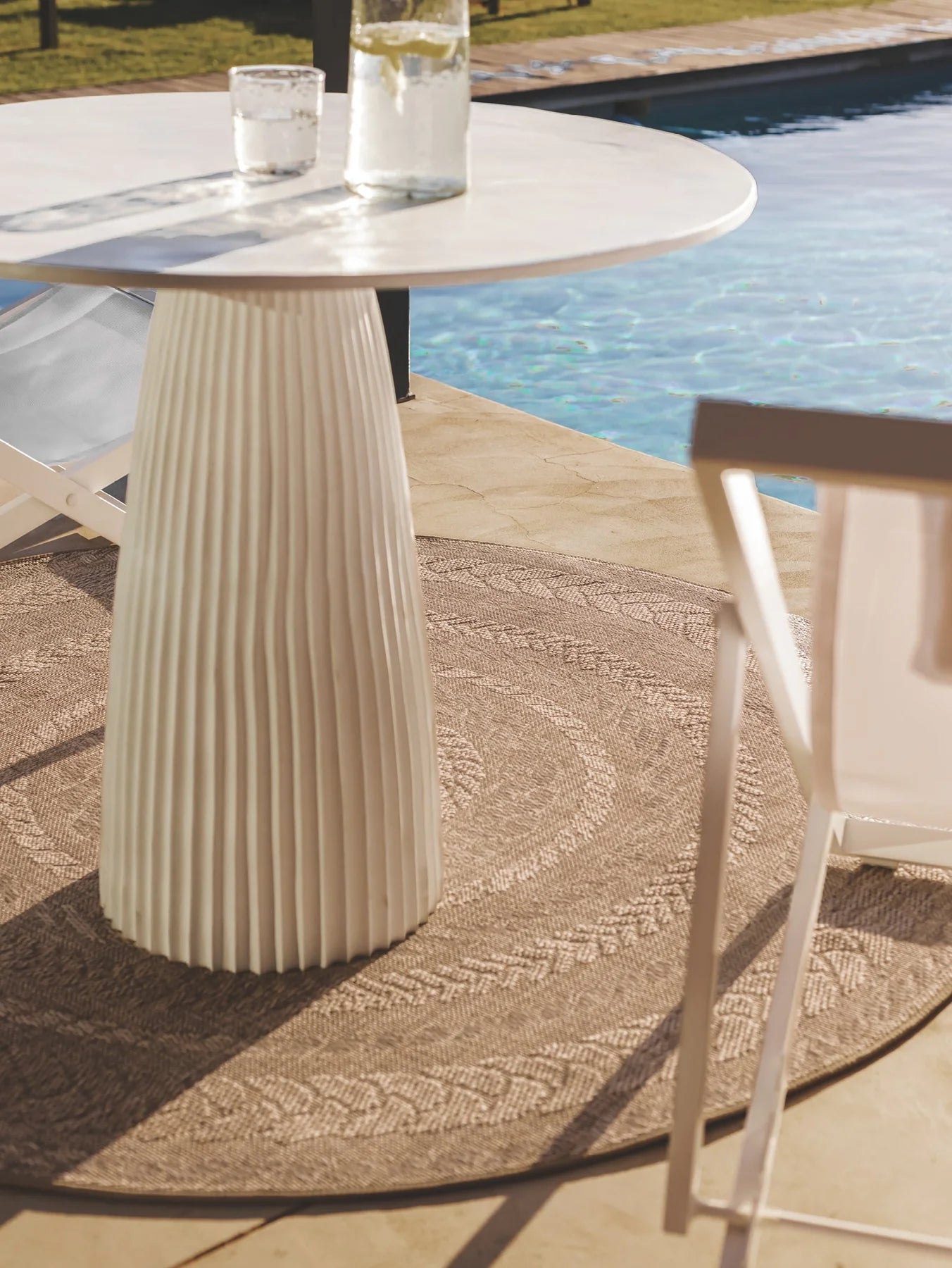 Whirlpool outdoor rugs